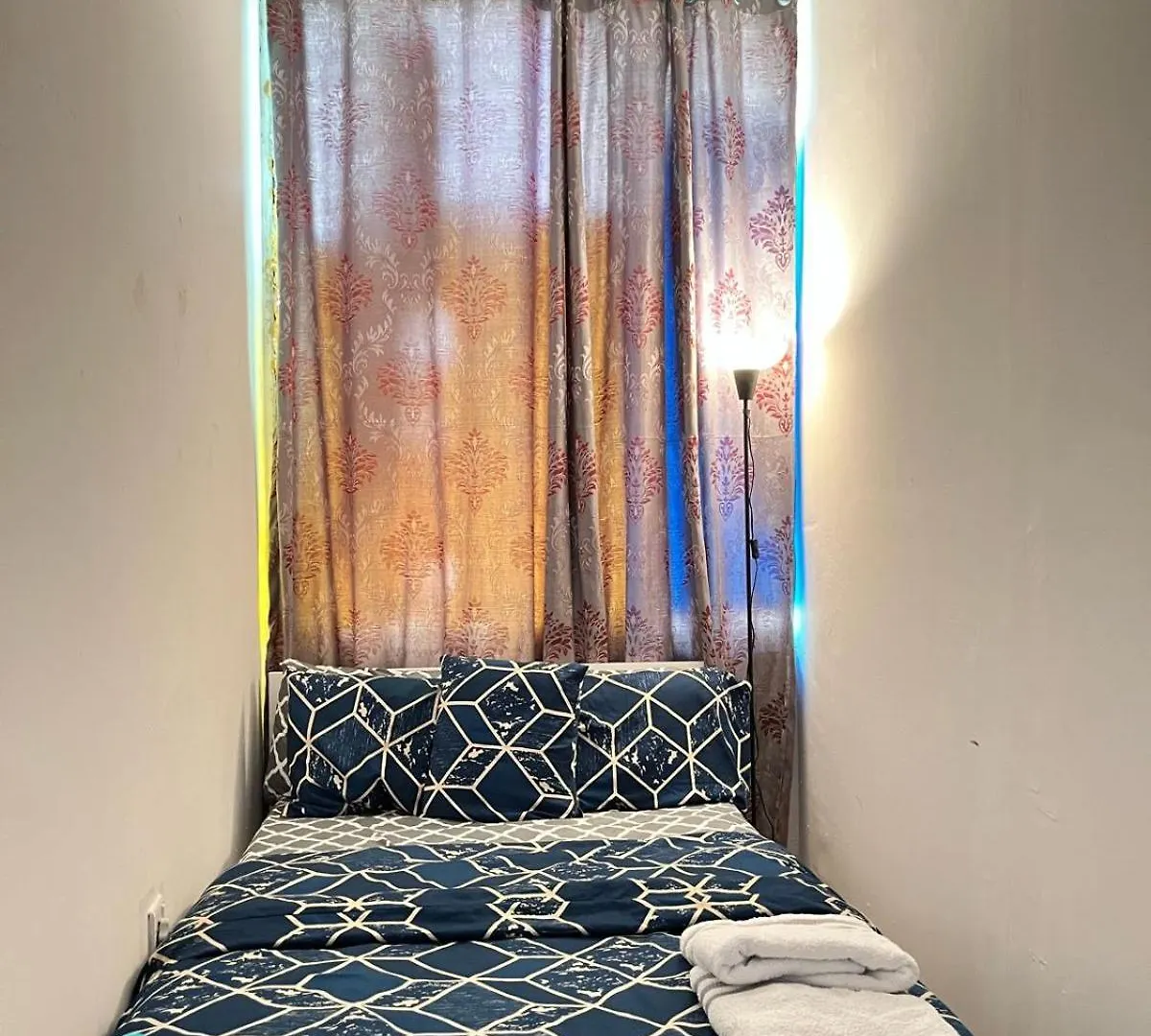 Homestay szállás Tanih'S Lodging Abu Dzabi