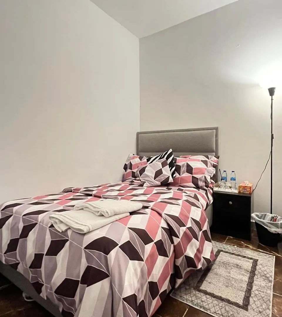 Homestay szállás Tanih'S Lodging Abu Dzabi